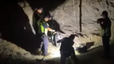Virajı alamayan otomobil önünde giden motosiklete çarptı: 2 ölü, 3 yaralı