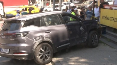 Aracının kontrolünü kaybetti, dükkana daldı: 3 yaralı