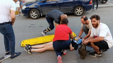 Cipin açılan kapısına çarpan motosiklet sürücüsü saniyelerle ölümden döndü