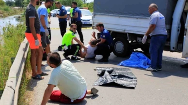 Feci kaza, kamyonetin altında kalan motosiklet sürücüsü hayatını kaybetti