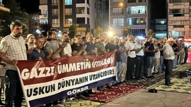 Hz. Ömer Camii'nde Eller Gazze İçin Semaya Kalktı