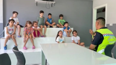Jandarmadan çocuklara trafik eğitimi