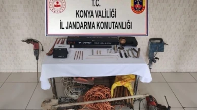 Kaçak kazı yapan 10 kişi suçüstü yakalandı