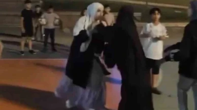Kadınların tekme tokat kavgası kamerada