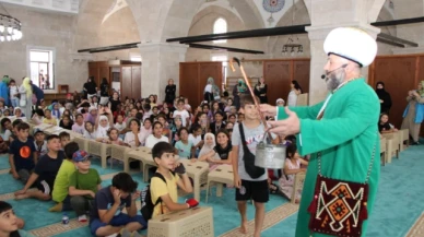 Kur'an Kursu Öğrencilerine Nasrettin Hoca Gösterisi