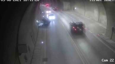 Motorlu bisiklet tünelde duvara çarparak devrildi: 2 yaralı