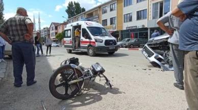 Motorsiklet ile kaza yaptı: Sağlık ekiplerine "Ayağımı hissetmiyorum" dedi