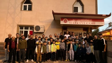Öğrenciler Sabahın Seherinde Camide Buluştu