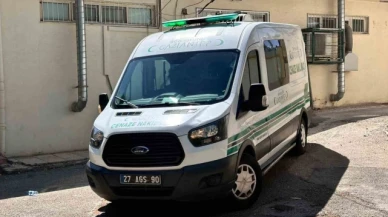 Otomobil traktöre arkadan çarptı: 2 ölü, 3 yaralı