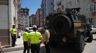 Polisi şehit etti, annesini rehin aldı: Silahlı saldırgan öldürülerek etkisiz hale getirildi