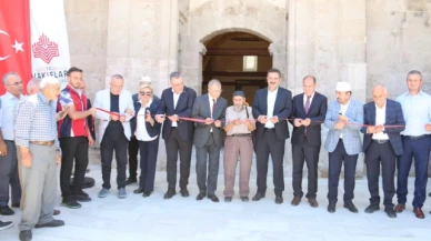 Restorasyonu tamamlanan Burmalı Minare Camii ibadete açıldı