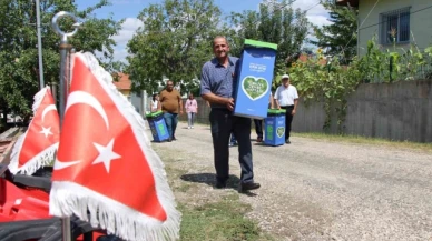 Sıfır Atıkta örnek köy: Her evde geri dönüşüm kutusu