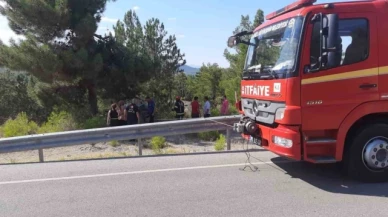 Yoldan çıkan araç ağaca çarparak durabildi: 1 ölü, 2 yaralı
