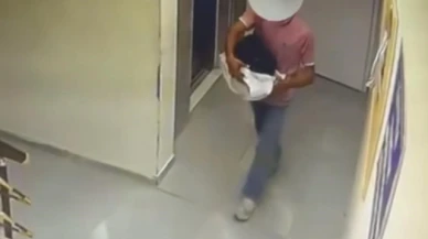 20 saniyelik ayakkabı hırsızlığı güvenlik kamerasına takıldı
