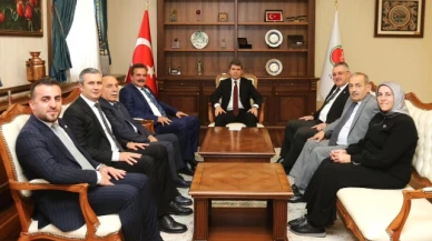 AK Parti heyetinden Bakan'a hayırlı olsun ziyareti