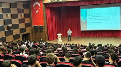 Amasya'da "Peygamberimiz ve Şahsiyet İnşası" konferansı düzenlendi