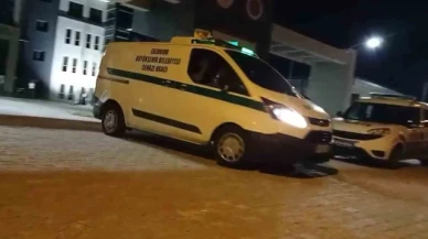 Babası ve babasının kadın arkadaşını öldürdü