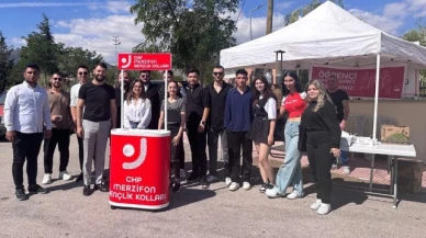 CHP Gençlik Kolları Üniversite Öğrencileri İçin Stant Açtı