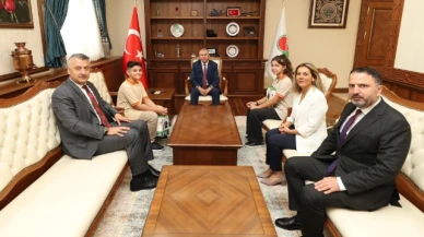 Doruk, İlköğretim Haftası'nda öğrencileri kabul etti