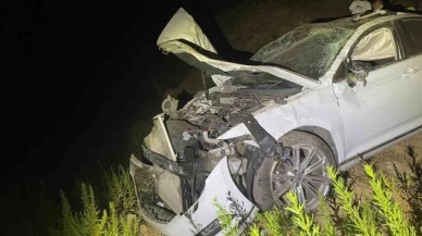 Ehliyetsiz çocuğun kullandığı otomobil uçuruma yuvarlandı: 2 yaralı