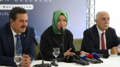 Fatma Betül Sayan Kaya: "Gittiğimiz illerde 'erken seçim mi var?' diye soruyorlar"