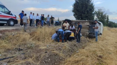 Hafif ticari araç takla attı: 2 yaralı