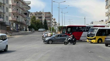 Halk otobüsü ile otomobil çarpıştı