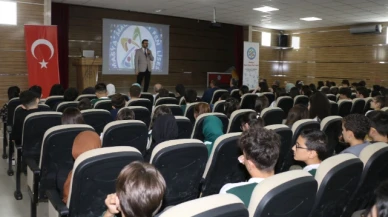 Irmaklı, Liseli Gençlere Hitap Etti