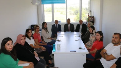 Katipoğlu, öğretmen ve öğrencilerle bir araya geldi