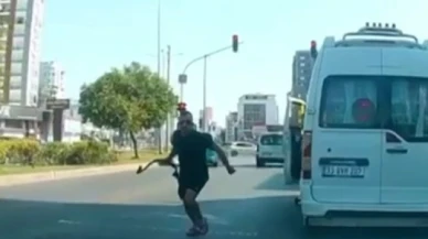 Minibüs şoföründen trafikte araç sürücüsüne halatlı saldırı