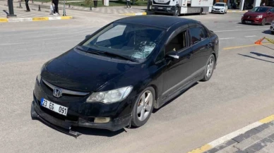 Otomobilin çarptığı kadın ağır yaralandı