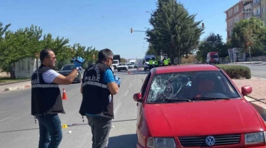 Otomobilin çarptığı yaşlı kadın ağır yaralandı