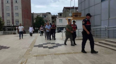 Tartıştıkları trafik polisinin başına sandalye vurup yaralamışlardı: 3 kişi adliyeye sevk edildi