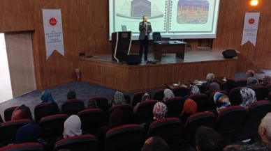 Umreye gidecek vatandaşlara seminer düzenlendi