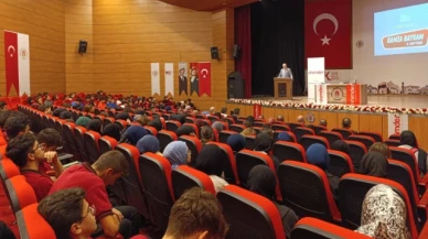 Amasya'da AHİMDER konferans düzenledi
