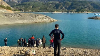 Baraj gölüne giren 17 yaşındaki genç boğuldu