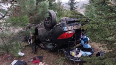 Cenazeye giden otomobil takla attı: 3 yaralı