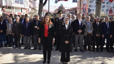 Gümüşhacıköy'de çelenk sunma töreni düzenlendi