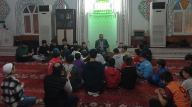 Gurbetler Camii'nde Yatsı Namazı Gençlik Buluşması Düzenlendi