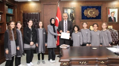 İmam Hatip Ortaokulu Öğrencilerinden Anlamlı Bağış