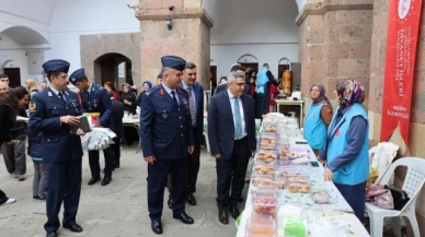 Karaaslan Mehmetçik Camii yararına düzenlenen kermese katıldı