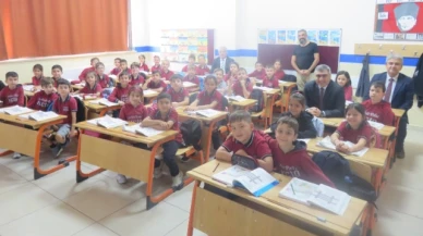 Karaaslan, öğretmen ve öğrencilerle bir araya geldi