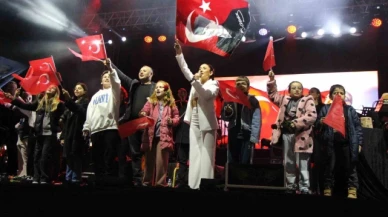 Melek Mosso'dan Amasya'da 29 Ekim Cumhuriyet Bayramı konseri