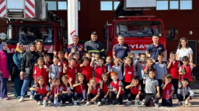Merzifon'da minik öğrenciler itfaiyeyi ziyaret etti