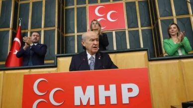 MHP Lideri Bahçeli: "Devleti milletten ayırmak, milleti devletten ayrıştırmak su katılmamış bölücülüktür."