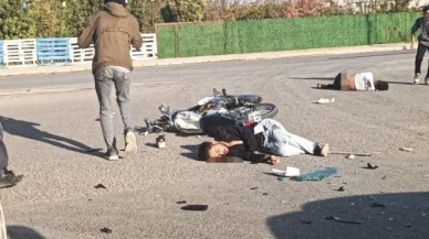 Motosiklet otomobile çarptı: 1 ölü, 1 ağır yaralı