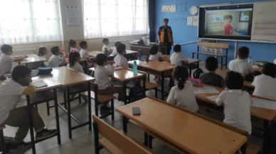 Öğrencilere "Yaşama Yol Ver" kampanyası anlatıldı