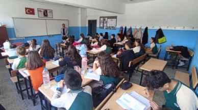 "Peygamberimiz ve Şahsiyet İnşası" konulu konferans