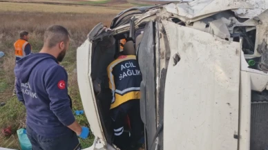 Tarım işçilerini taşıyan minibüsün karıştığı kazada yaralı sayısı 22'ye çıktı