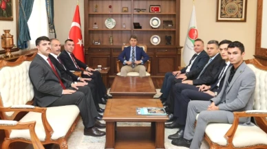 Ülkü Ocakları'ndan Bakan'a ziyaret
